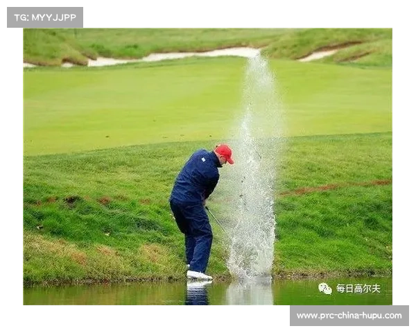 【高尔夫联赛·人物·特写》伍迪-奥斯汀总统杯水中狼狈救球，不影响其后续为球队贡献关键分
